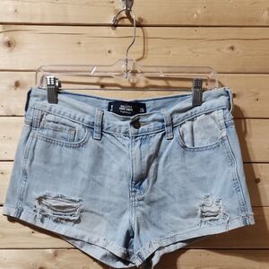 Hollister Jean Shorts Denim Size 9 short short Distressed